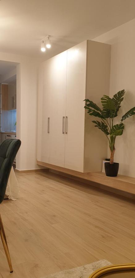 Apartment Golden - Private Parking *
